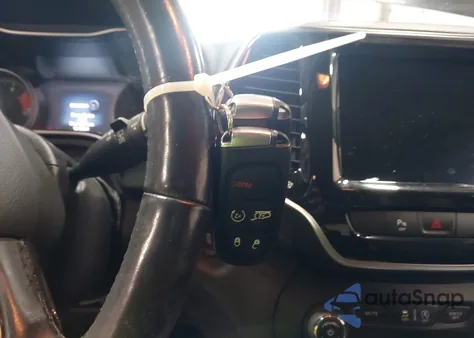 2020 Jeep Cherokee Limited 4X4 z USA, uszkodzony, nr VIN 1C4PJMDX6LD551394